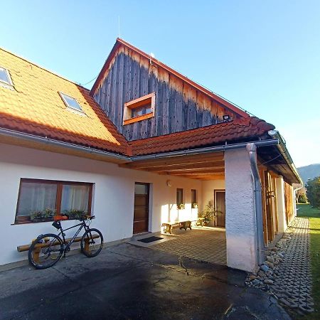 Vidiecky Apartman Kubo Pavčina Lehota Exterior foto