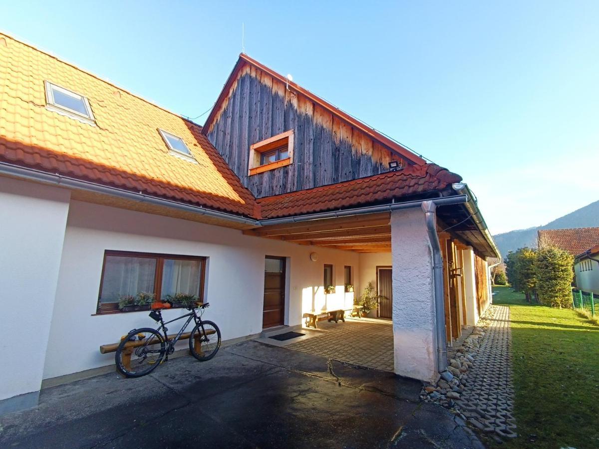 Vidiecky Apartman Kubo Pavčina Lehota Exterior foto