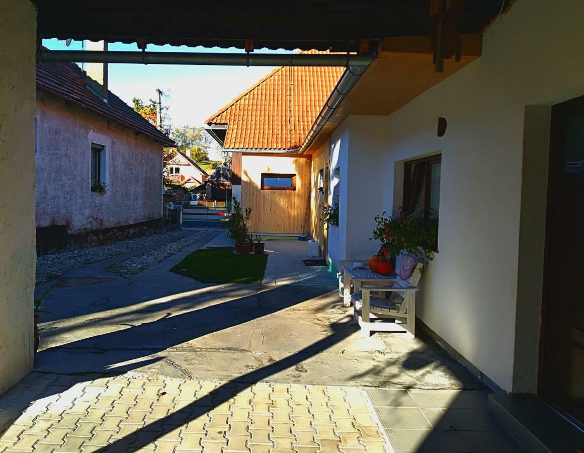 Vidiecky Apartman Kubo Pavčina Lehota Exterior foto