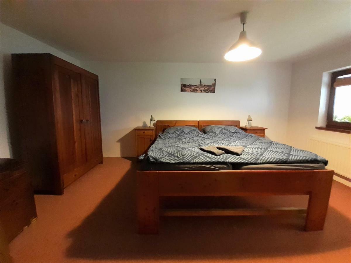 Vidiecky Apartman Kubo Pavčina Lehota Exterior foto